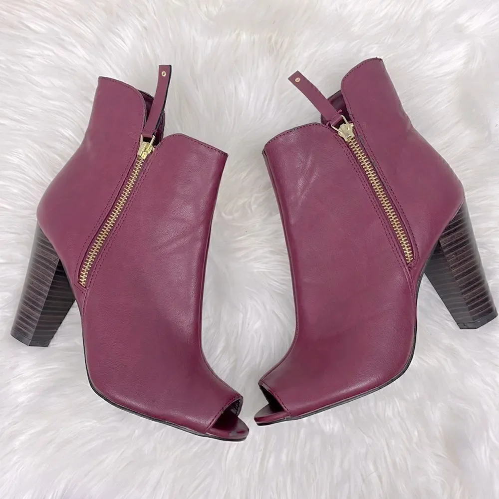 Breckelles | Burgundy open toe heel ankle booties 8.5